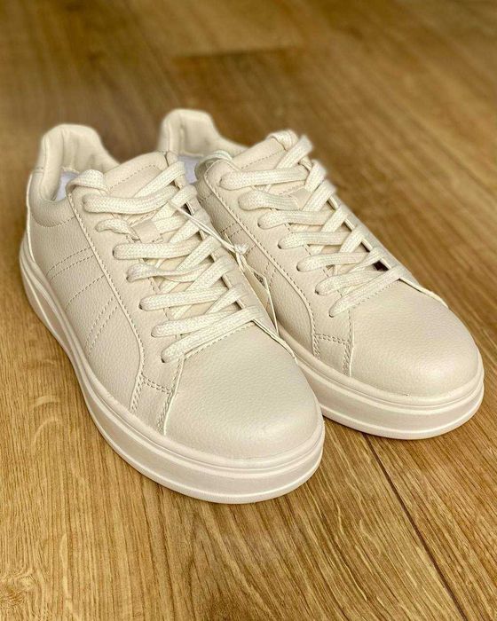 Кеди House молочного кольору 37р, нові (23.5см)