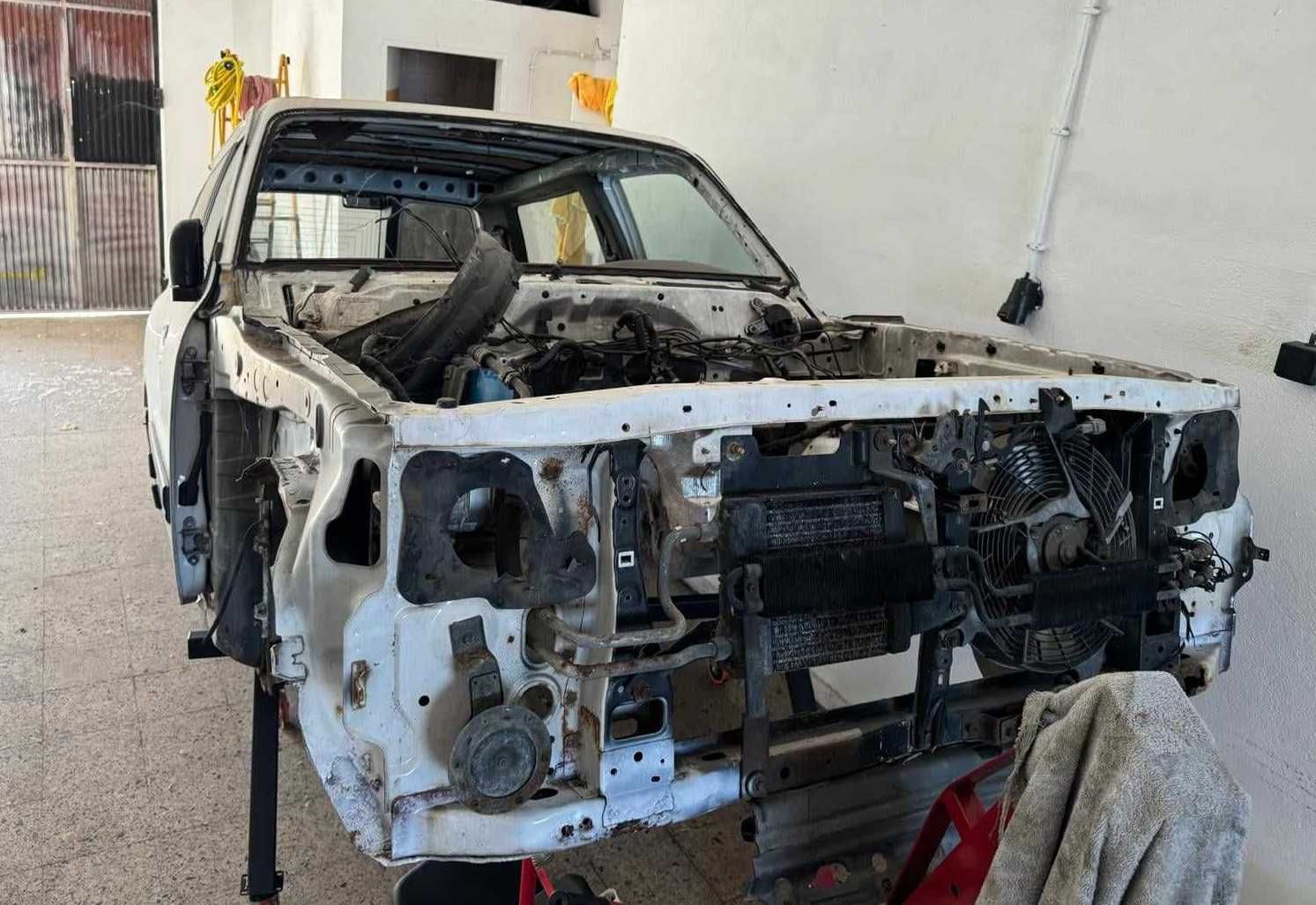 Cabine Carroçaria Nissan Patrol y61
