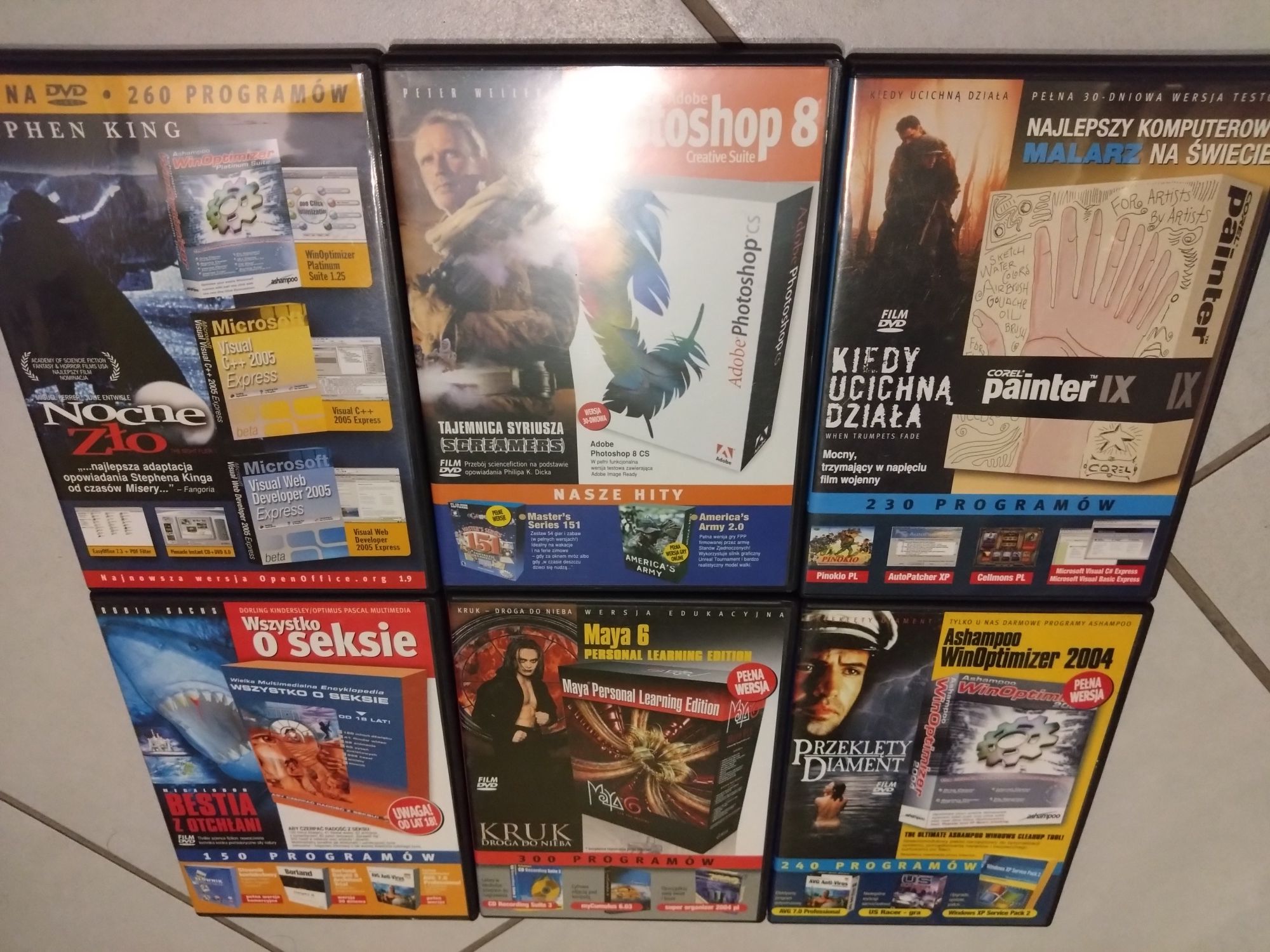 Filmy na płytach DVD 6 szt. + programy komputerowe PC World Komputer