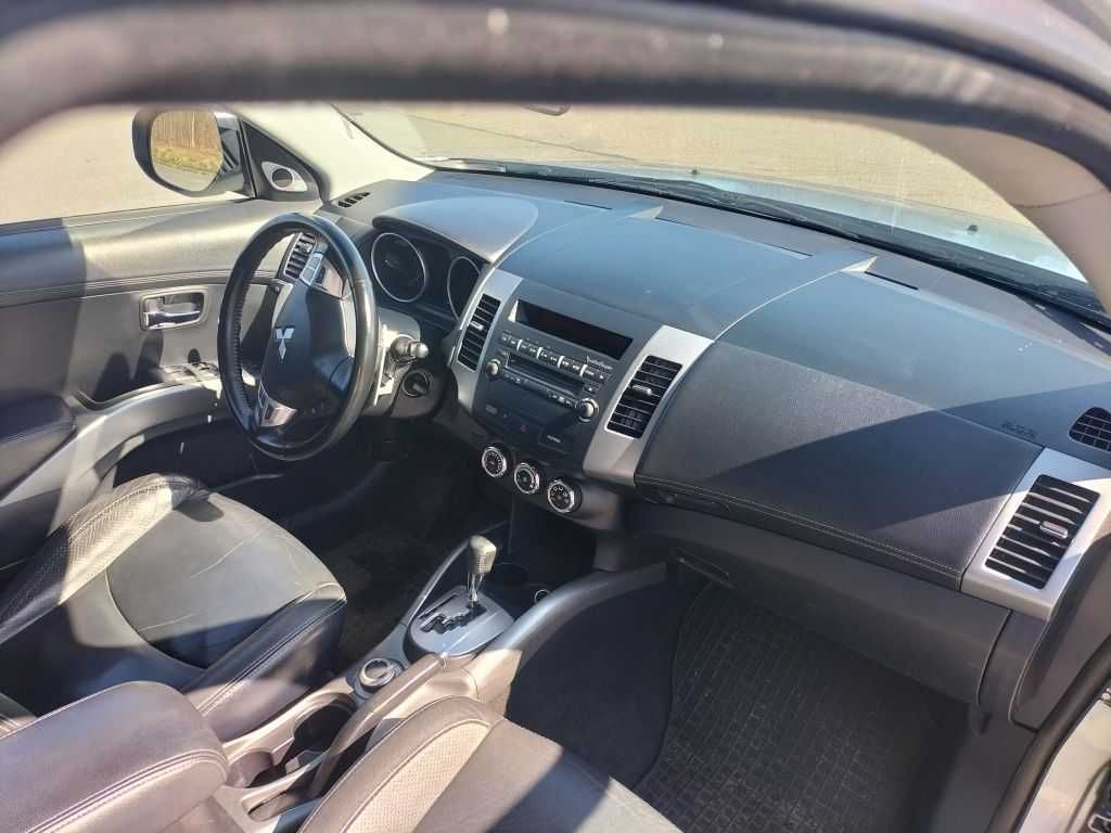 Mitsubishi Outlander 2.4 4WD automat CVT,Rockford