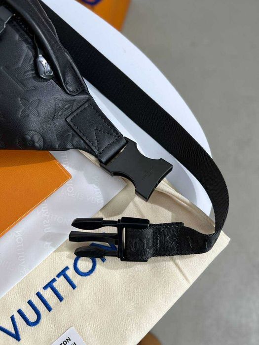 Бананка Louis Vuitton плечевая сумка LV слинг натуральная кожа c813