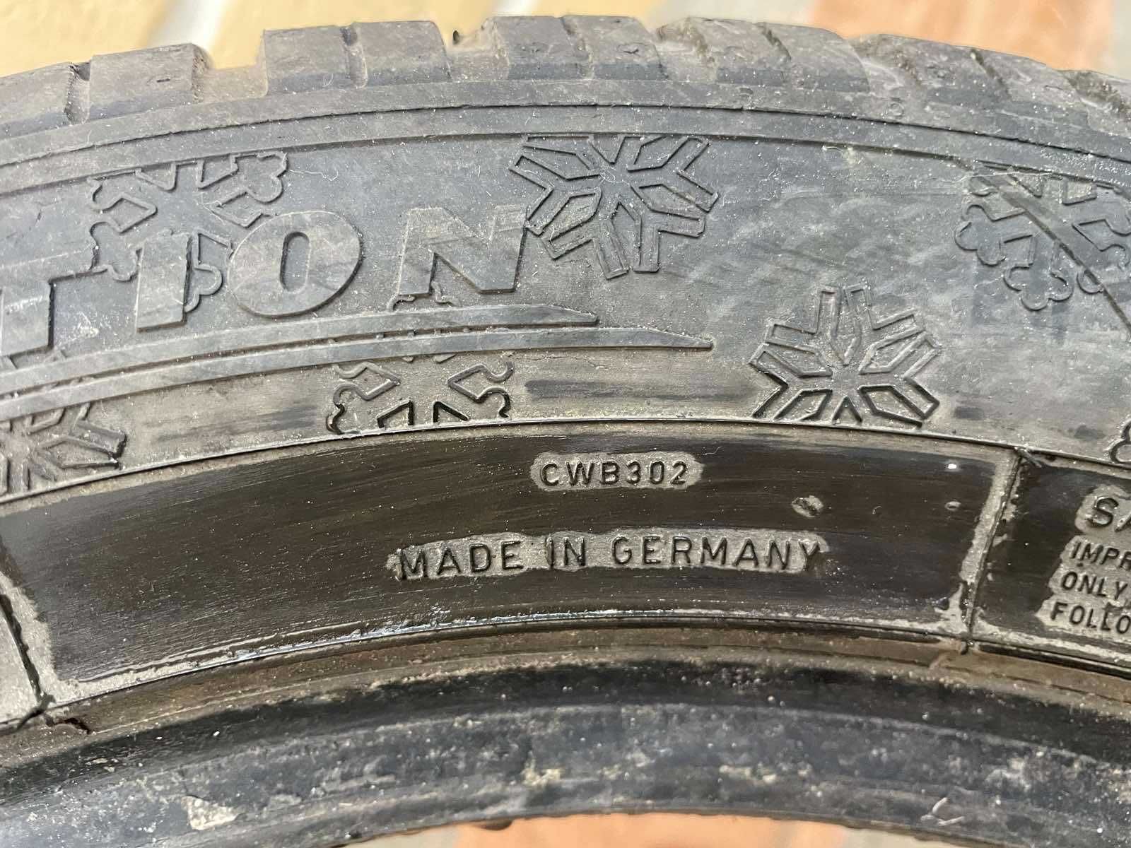 Автошины зимние 205/55R16 DUNLOP SP WINTER SPORT б/у