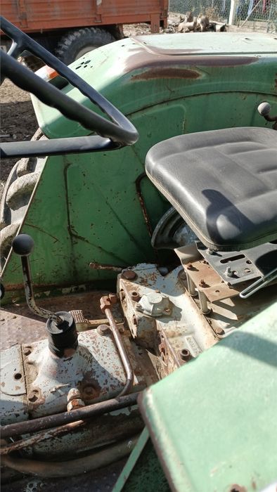 Trator Deutz e alfaias