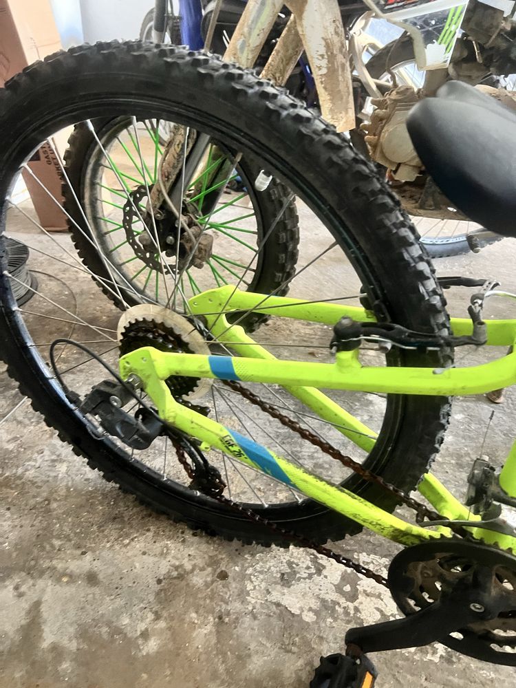Bicicleta rockrider  st100