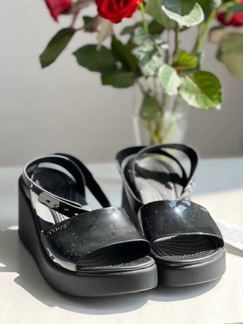 Босоніжки Crocs Brooklyn High Shine Ankle Strap Wedge, W7, W8, W9