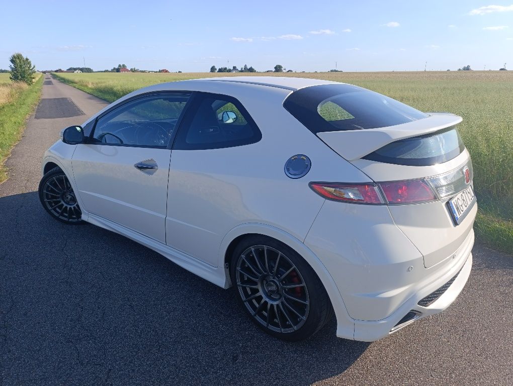 Honda Civic Type R Championship white