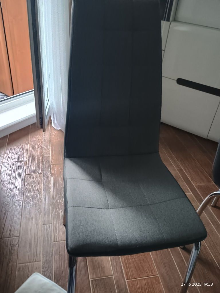 Krzesła do jadalni