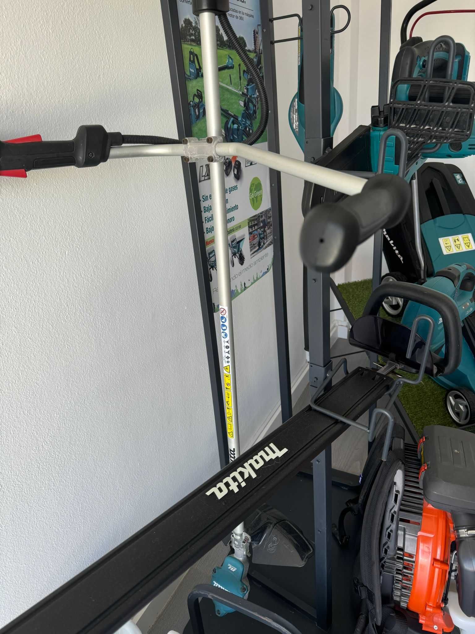 Ferramentas Makita e Husqvarna