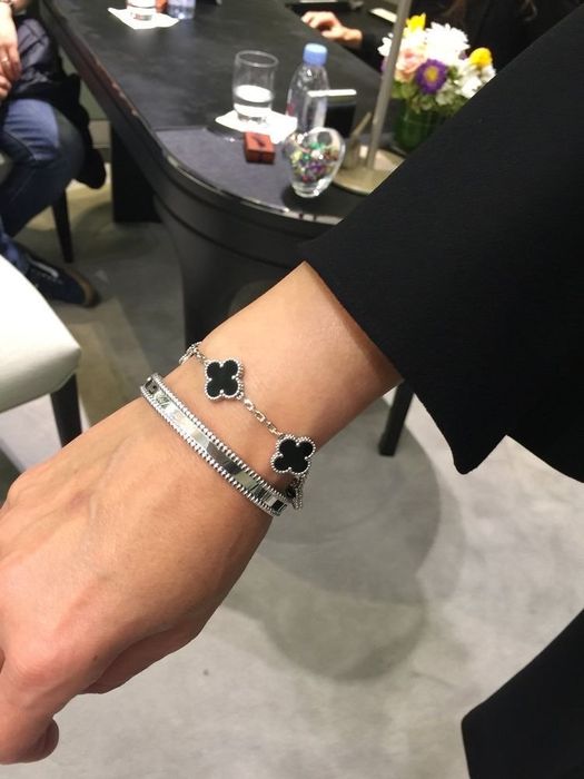 Браслет Van Cleef з оніксом в сріблі
