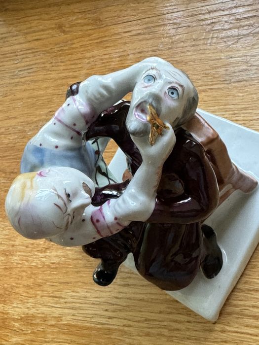 хірургія, 50ті роки. Статуетка