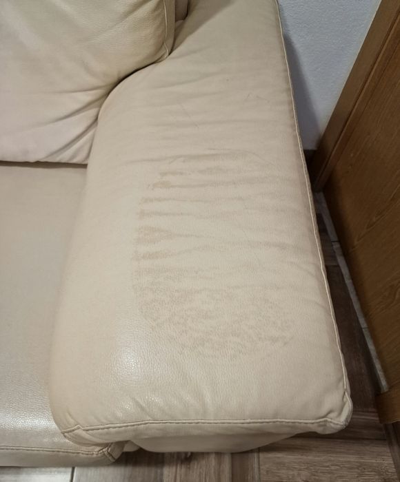 Sofá em Pele de 2 lugares