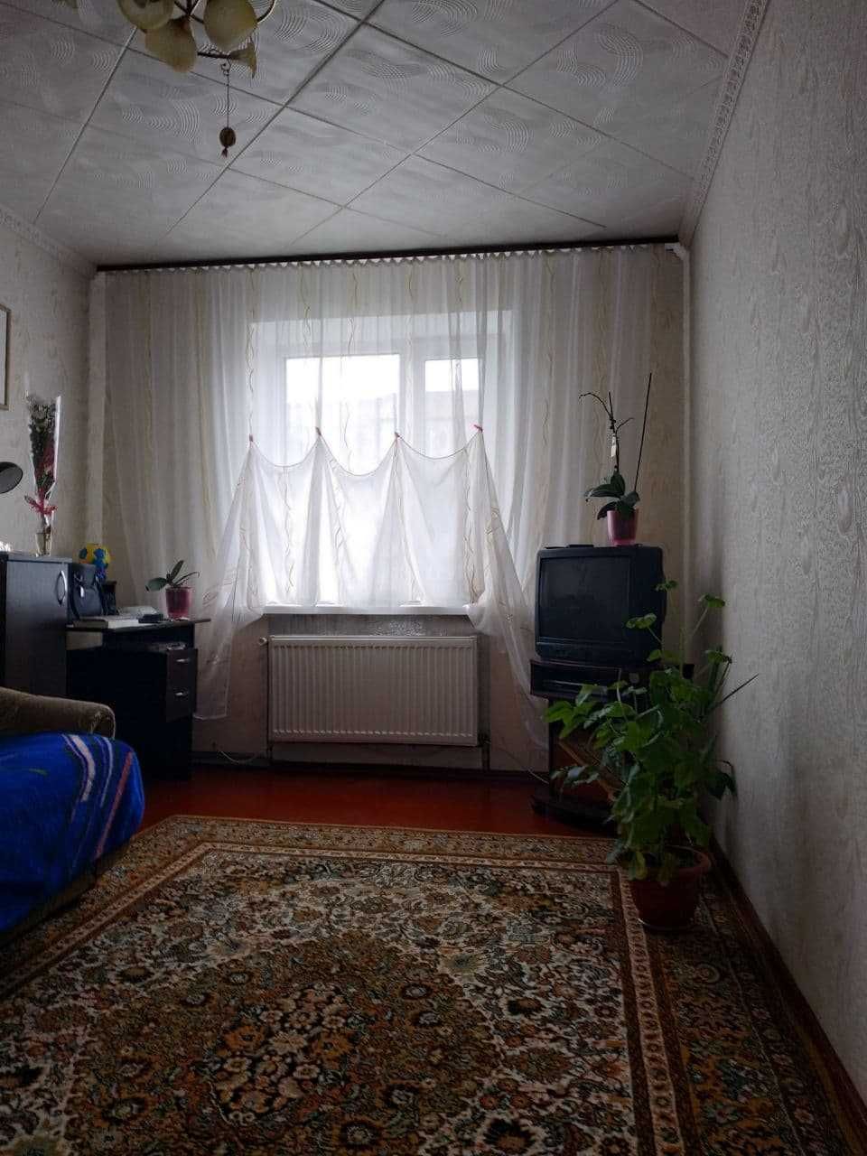 Продається 3-ох кімнатна квартира в смт. Вапнярка, Вінницької області.
