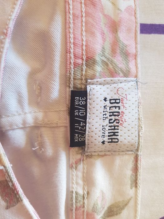 Calções floral  Bershka