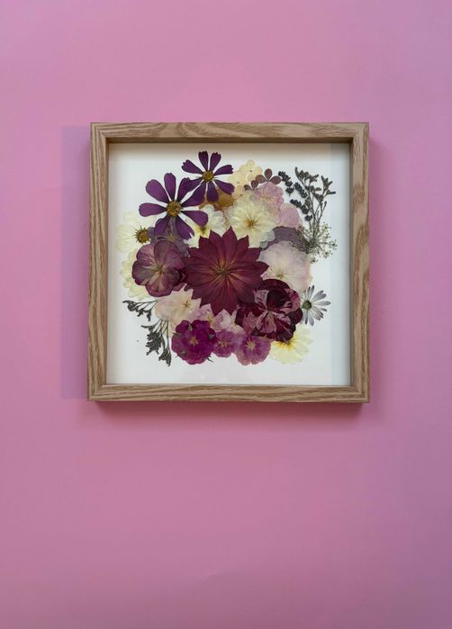 Obraz z kwiatami suszonymi 33x33 cm "Westchnienie romantyczności"