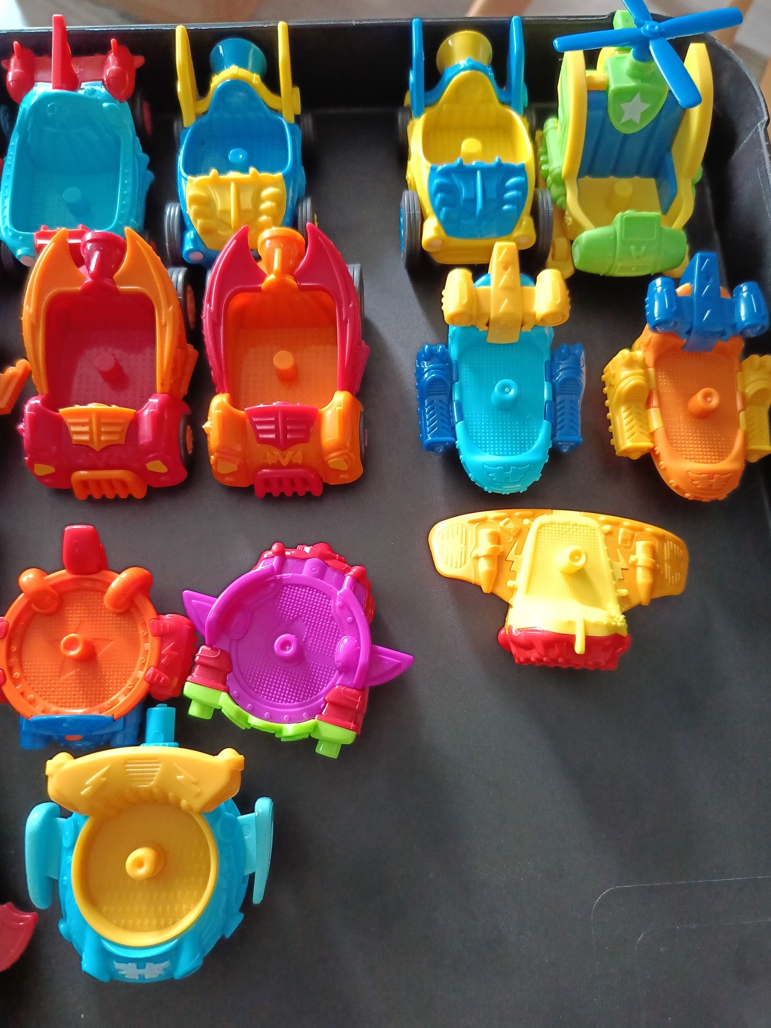 Super zings pojazdy