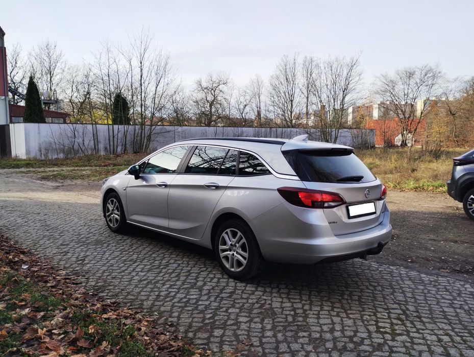 Astra K 1,4 turbo bogate wyposażenie autoryzowany serwis do końca