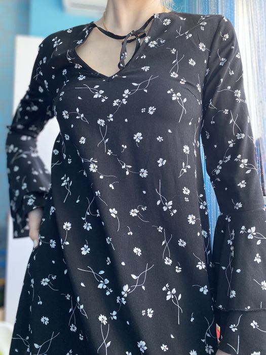 Сукня в квітковий принт