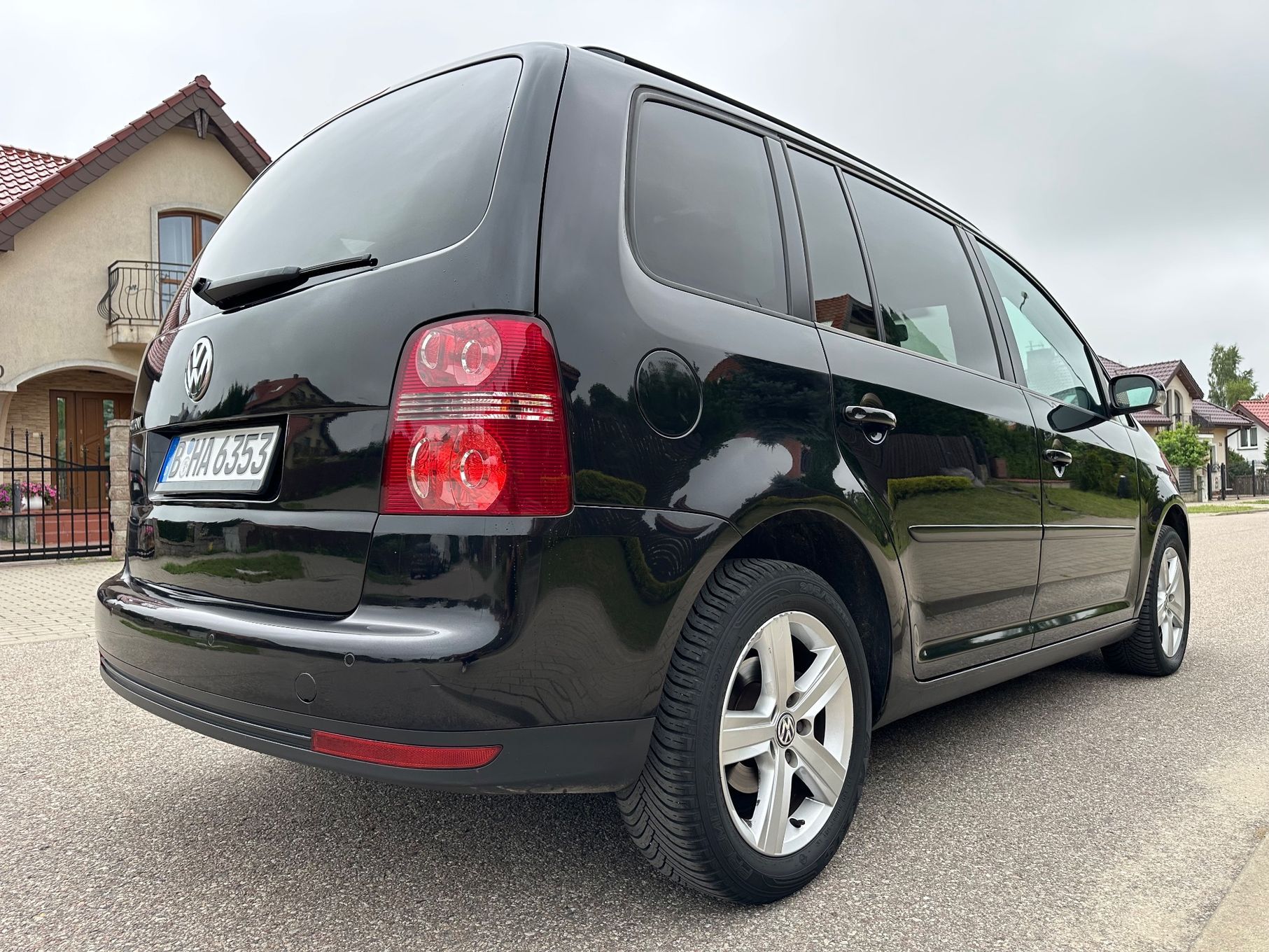 Volkswagen Touran 1.6 MPI/ Lift/ 7 osób/ Climatronic/ Park assist/ z Niemiec