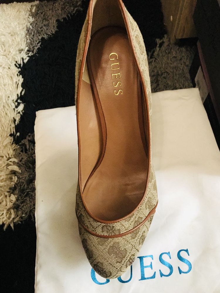 Туфли GUESS оригинал!размер 40
