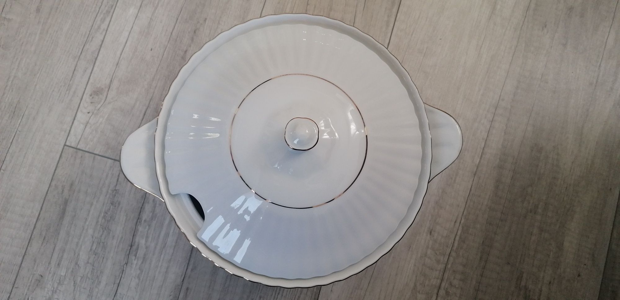 Waza porcelanowa Chodzież