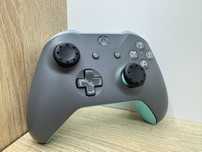 Pad bezprzewodowy Microsoft Xbox szaro-niebieski wygodny i trwały