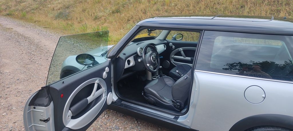 Mini Cooper R50 1.6 116KM