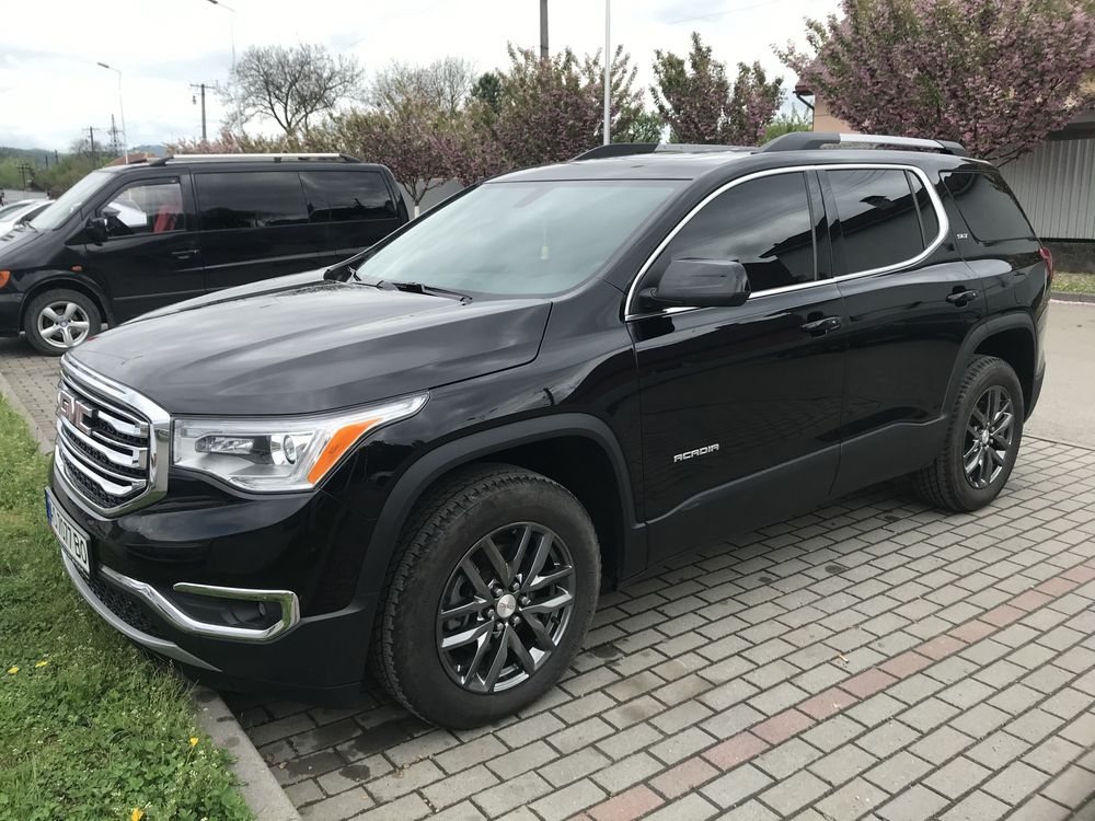 Автомобіль GMC Acadia 2016