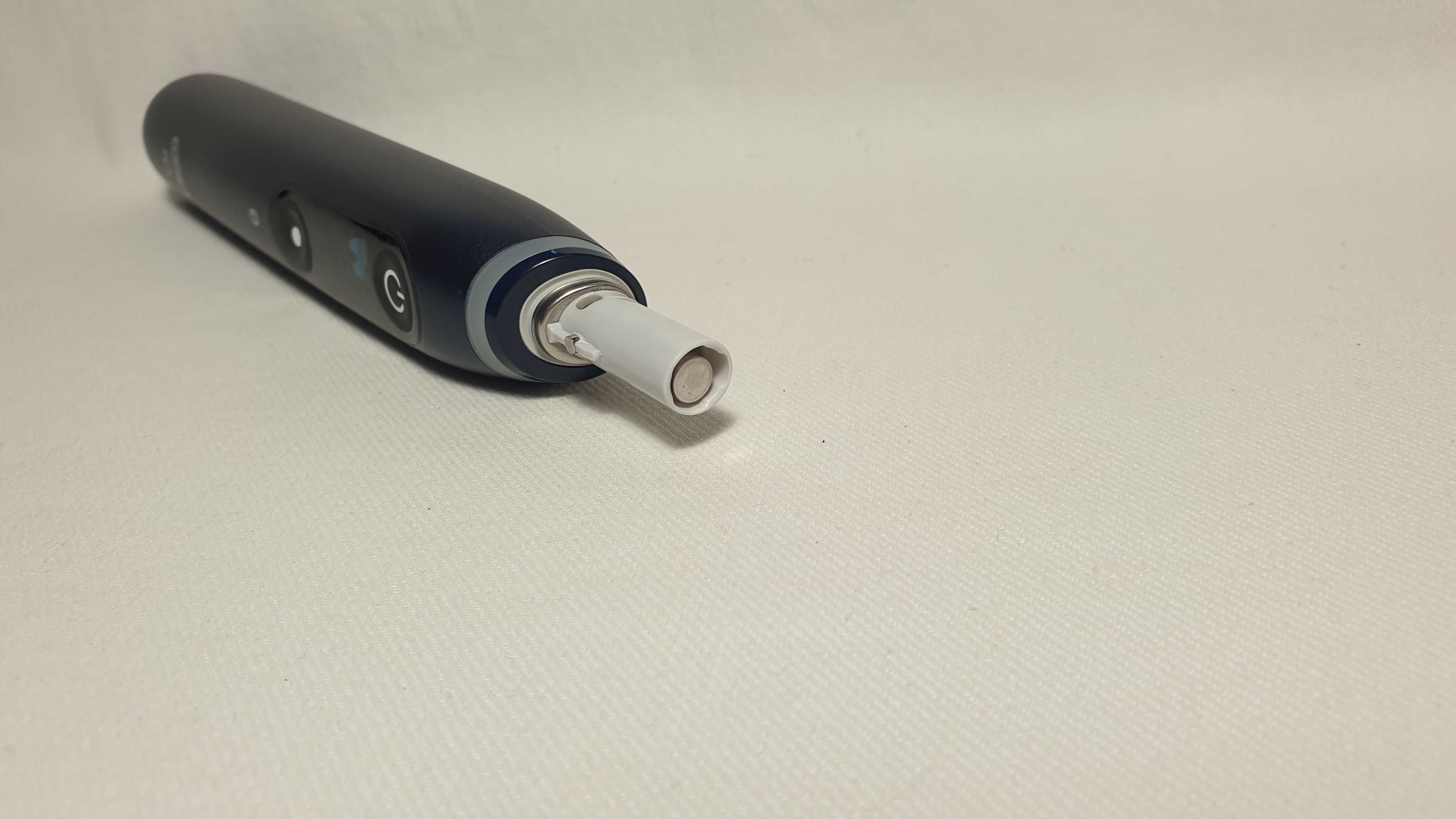 Szczoteczka Oral-B iO seria 7 stan BDB.