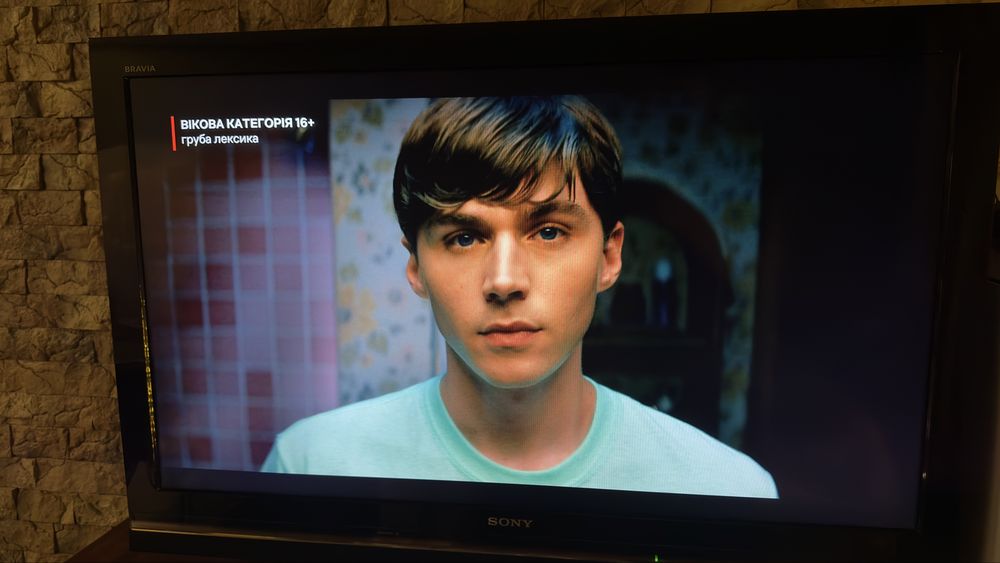 Продам LCD телевізор 40 дюймів Sony KDL-40W5500 в ідеальному стані