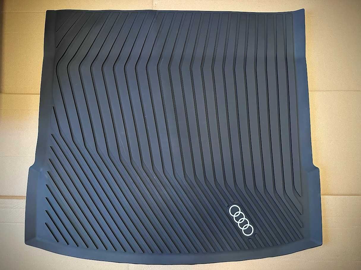 Коврик в багажник Audi Q3 Q5 Q6 Q7 Q8 A8 A7 A6 A5 A4 e-tron Оригінал