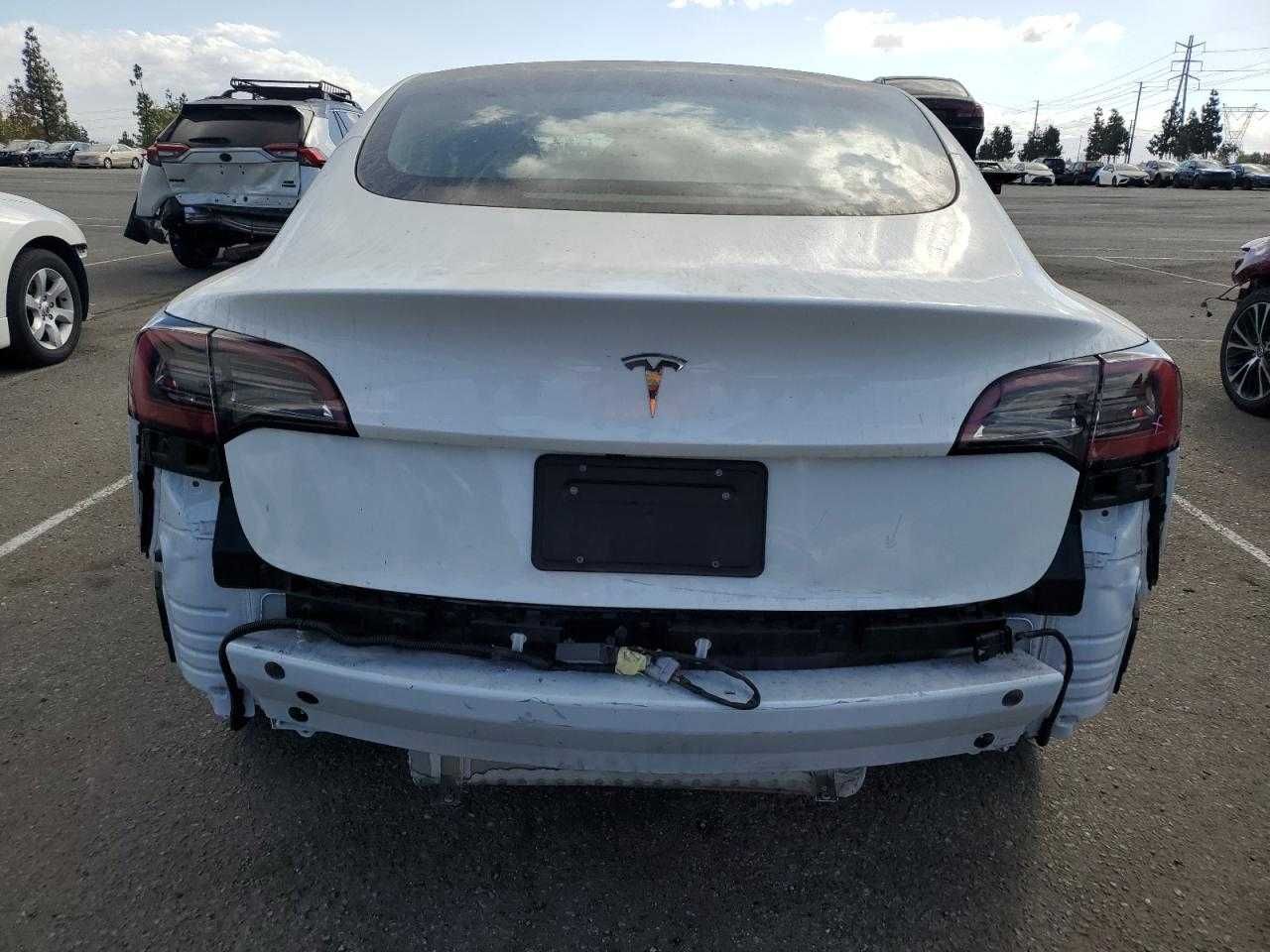 Tesla Model 3 2023 -