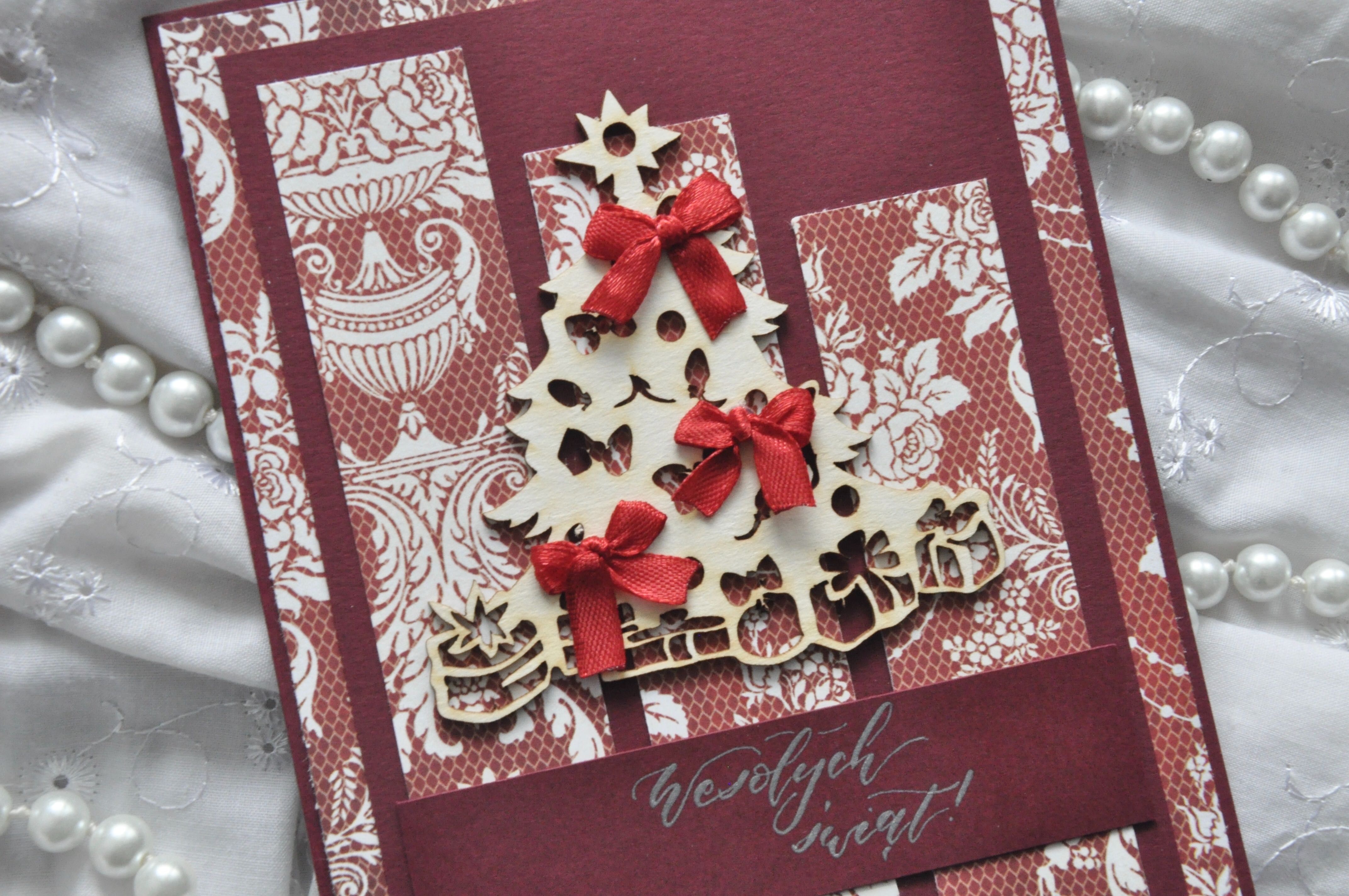 czerwona elegancka kartka świąteczna choinka | prezent | kokardy