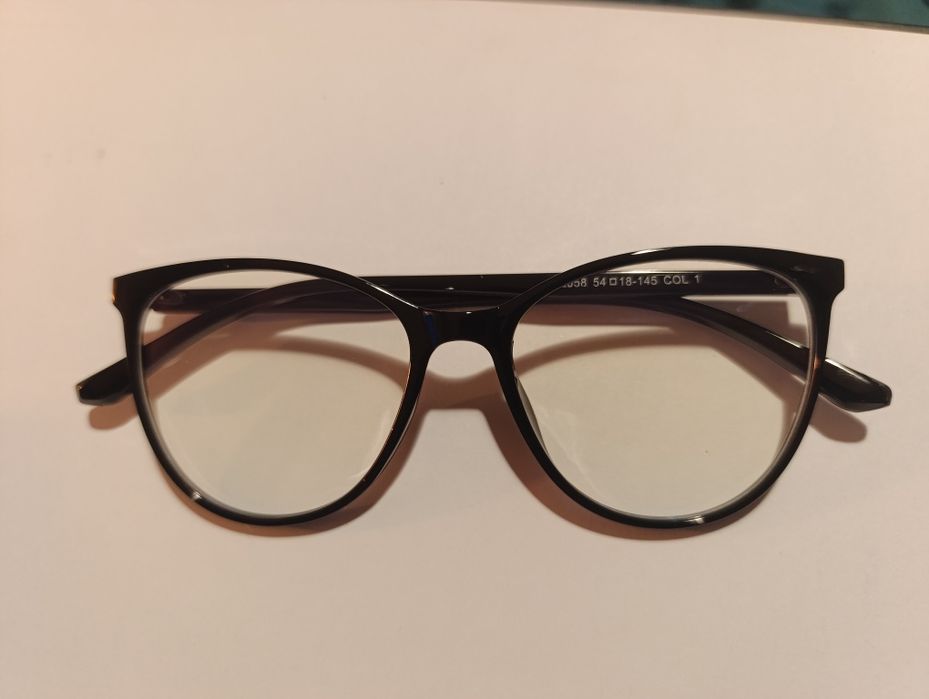 Czarne okulary zerówki