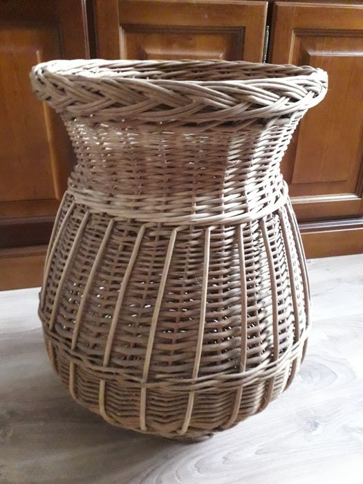 Wiklinowy kosz .