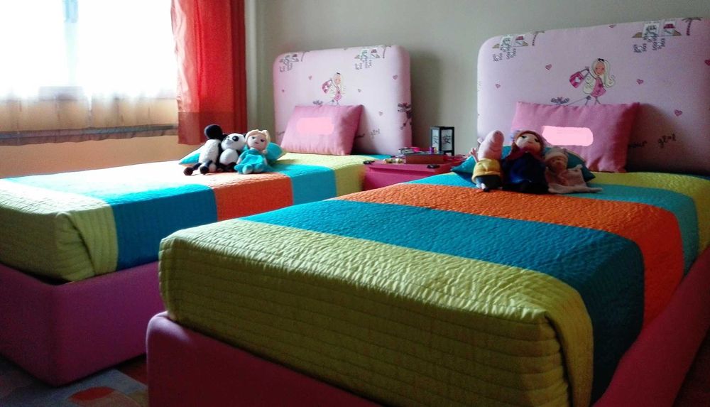 Par de Camas Sommier Solteiro - com estrados -  Medidas,1,92x1,10 cm