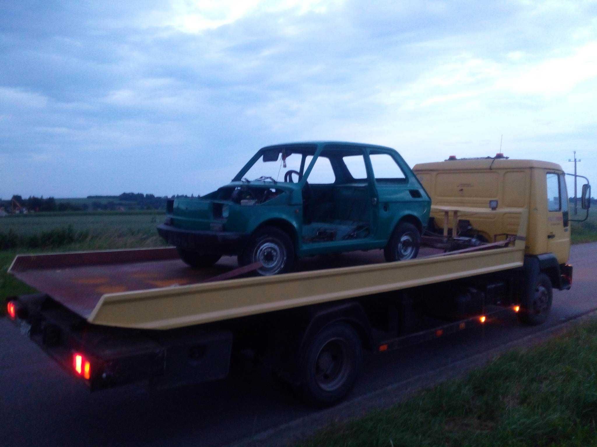 Części Fiat 126 P Maluch Karoseria Drzwi Skrzynia Klapa Maska Siedzeni