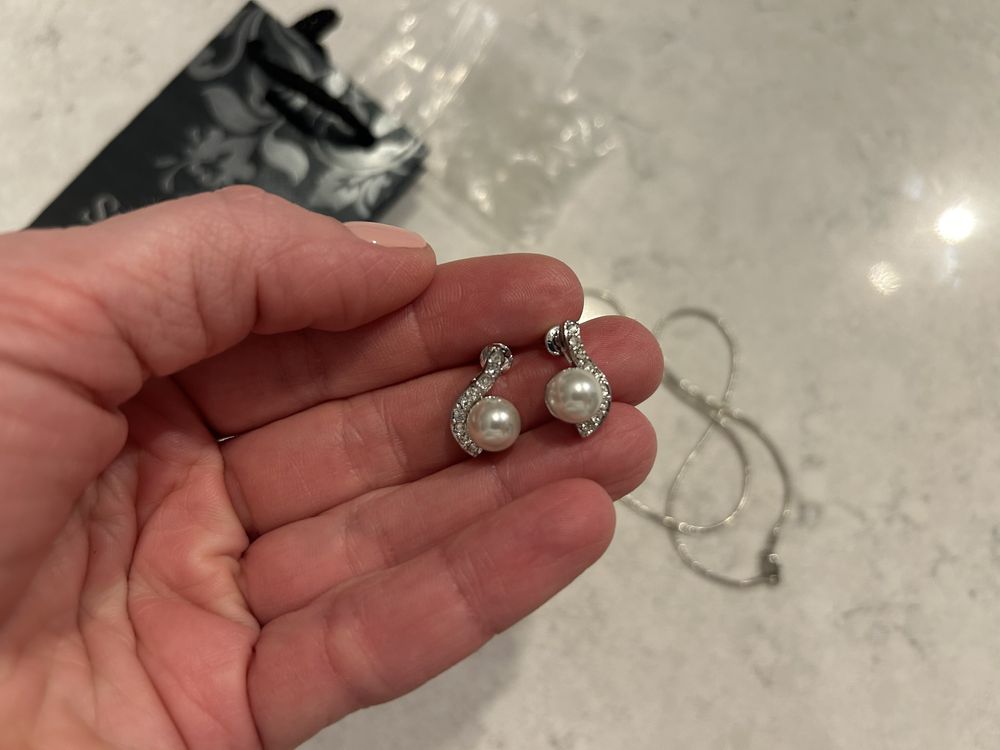Nowy zestaw biżuterii z perłami