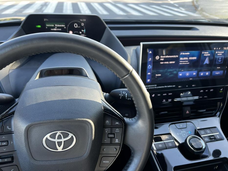 Toyota bZ4X 2023г.