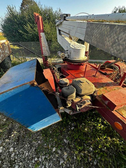 Podnośnik koszowy / podest ruchomy z przyczepą