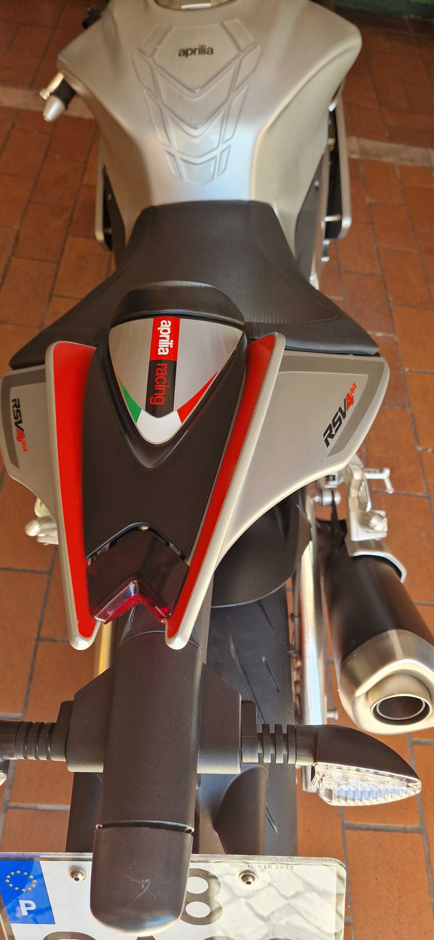 Aprilia RSV4 Race Pack