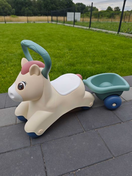 Pierwszy Jeździk Pony Ride-On Kucyk Z Przyczepką