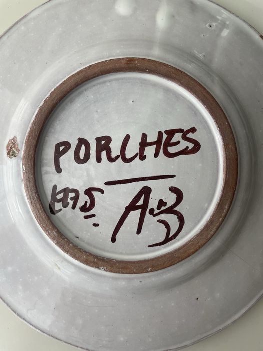 Prato de Porches de 1975, assinado