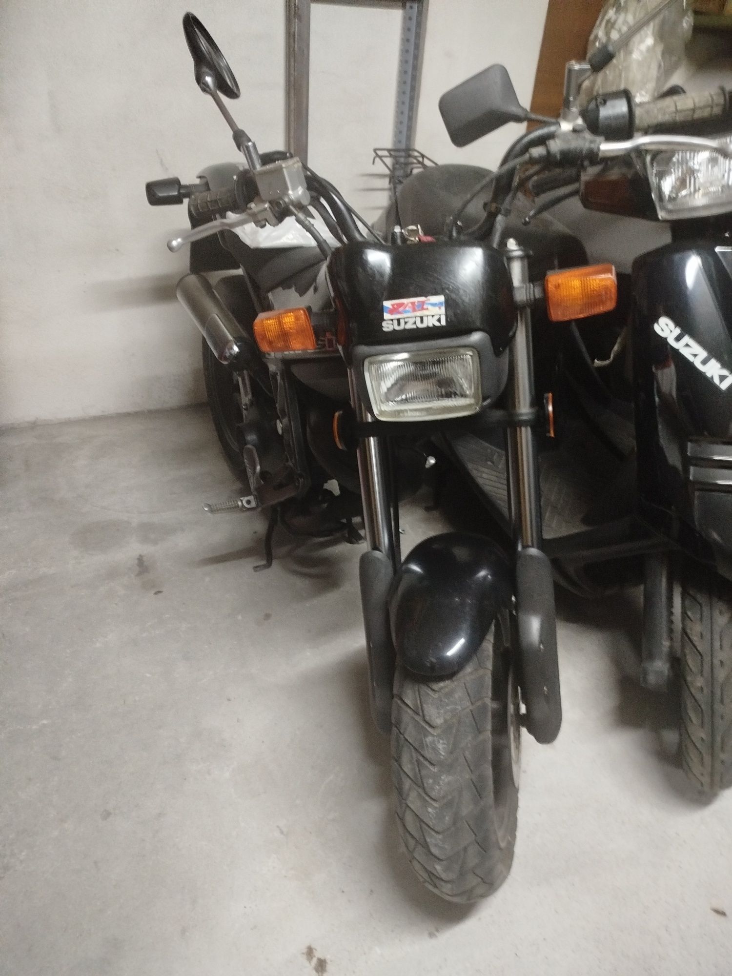 Coleção de motos antigas Suzuki & Yamaha – vários modelos à venda