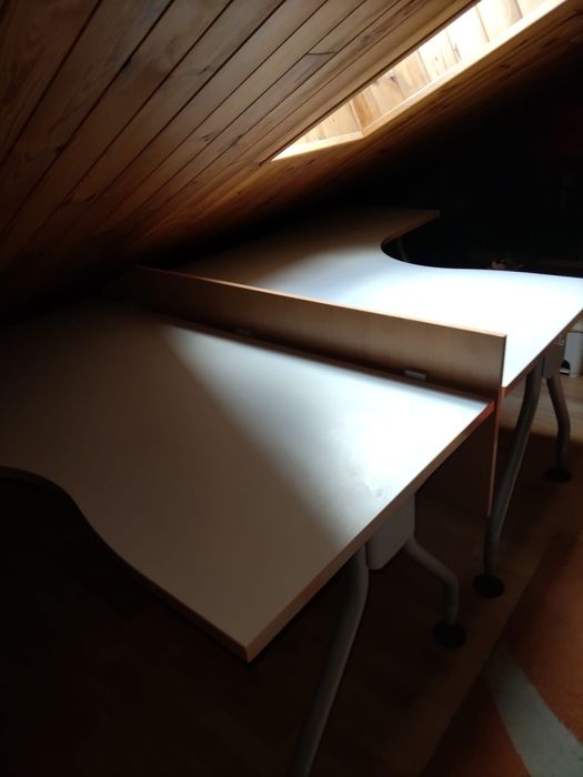 Secretárias em ótimo estado