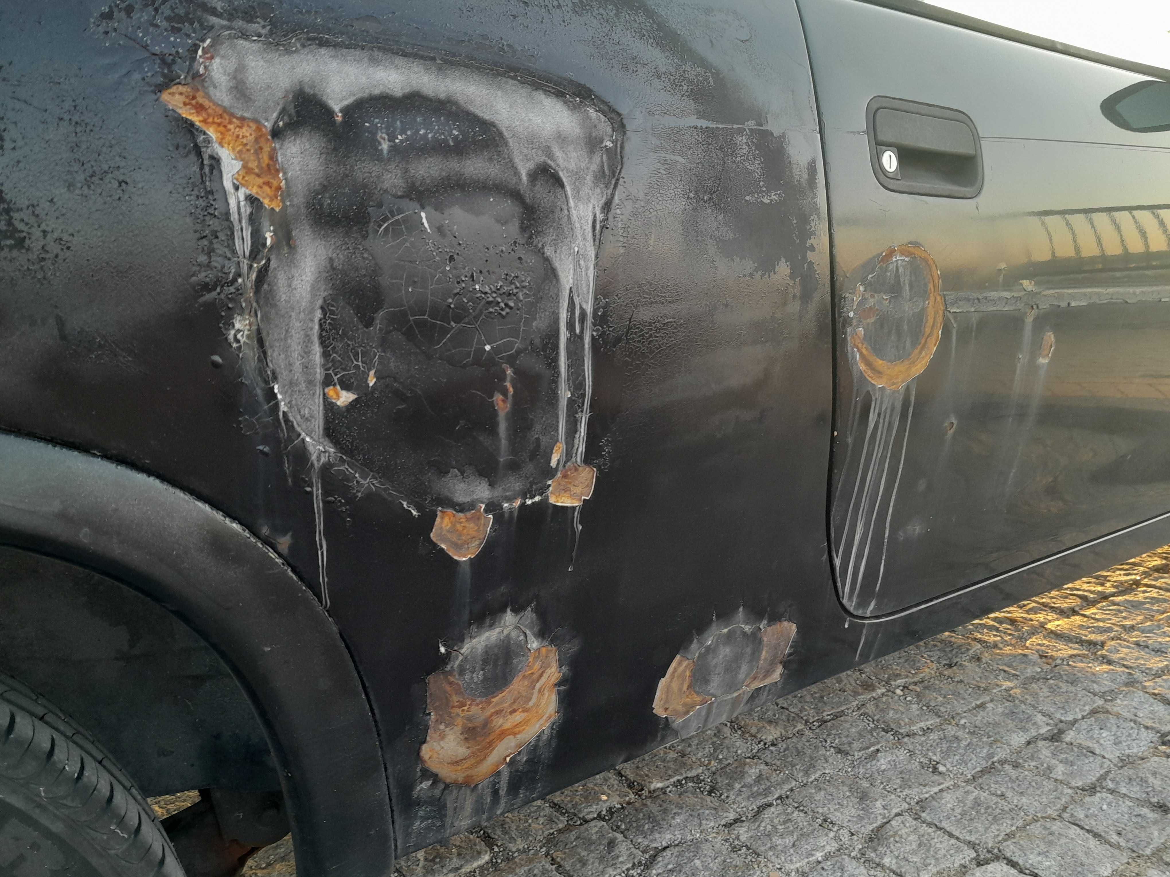 Opel Corsa-B funcional sem problemas mecânicos