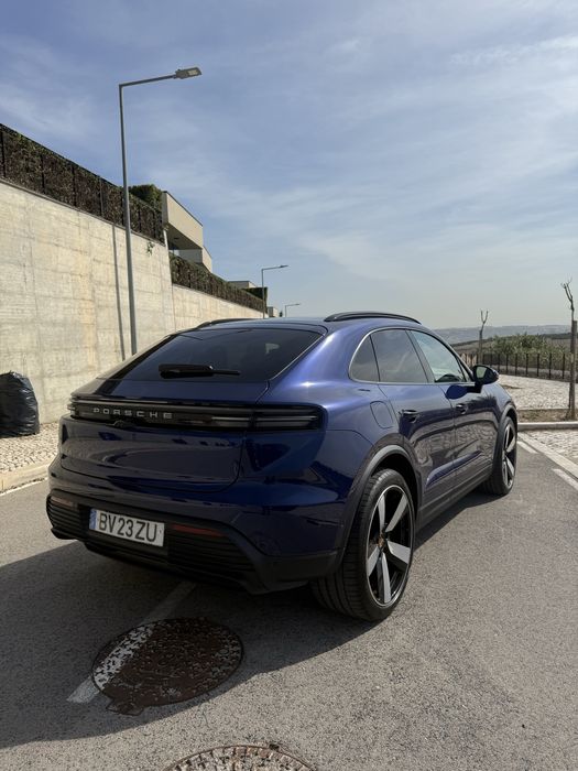 Porsche macan electric 4