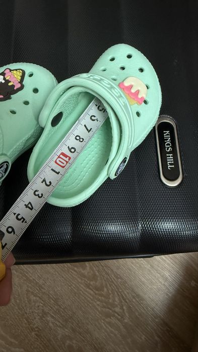 Прлдам дитячі тапки crocs