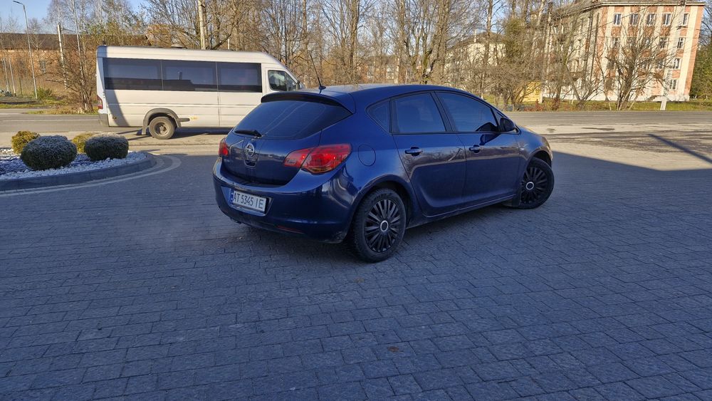 Opel Astra J 1.6 2010