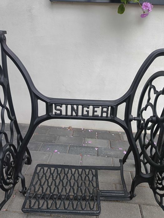 Podstawa nogi od maszyny do szycia SINGER