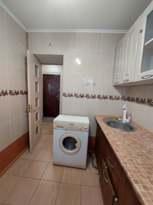Продаю 1 кімнатну Проспект Миру меблі та техніка